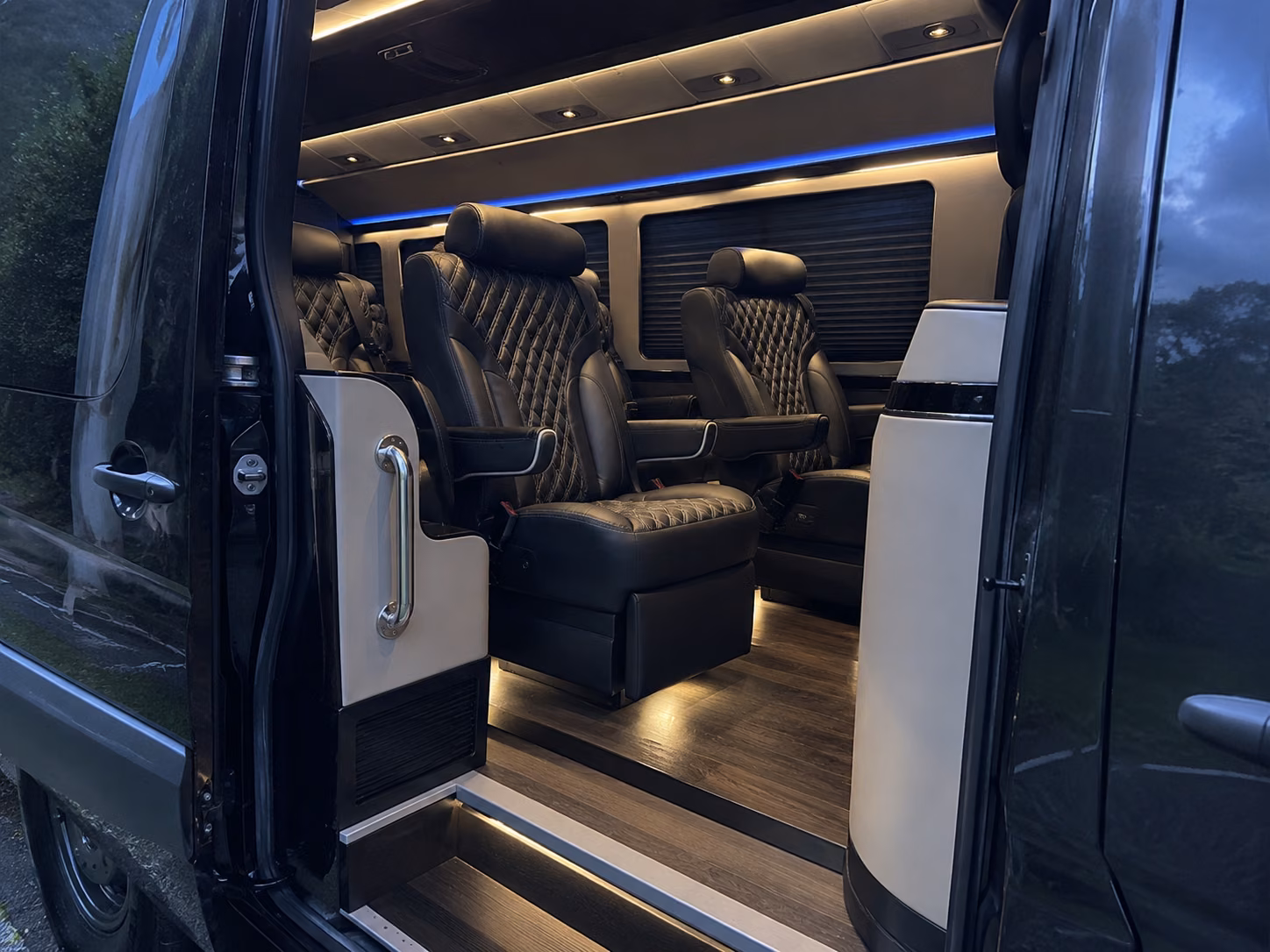 cambridge 10 passenger sprinter van interior