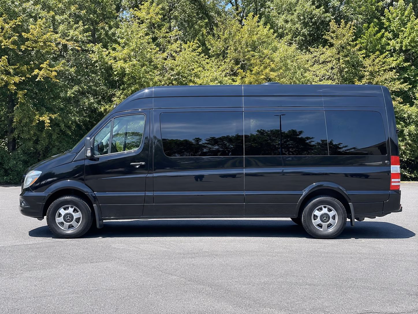 cambridge 10 passenger sprinter van