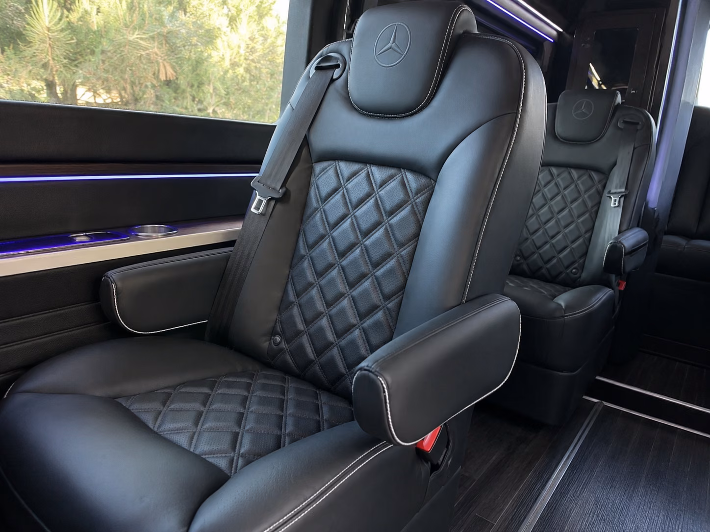 cambridge 20 passenger sprinter van interior
